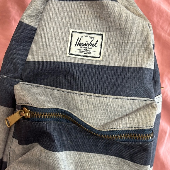 Herschel Mini backpack - Picture 5 of 10